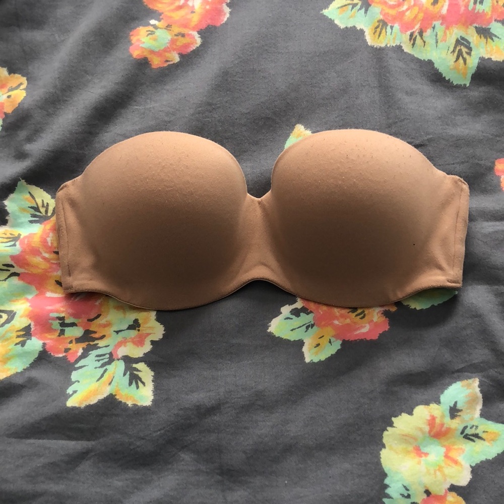 Victoria’s Secret body strapless bra
